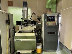 牧野フライス製作所 NC放電加工機（標準型） EDNC-32
