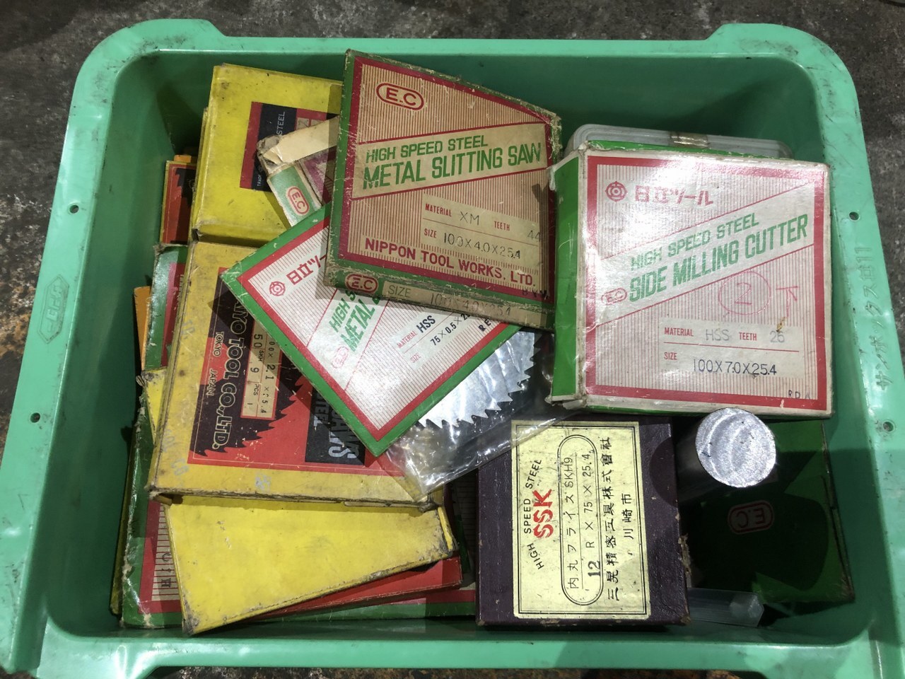 メーカー混在 サイドカッター1山 様々なメーカーやサイズがあります。