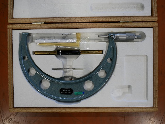 ミツトヨ マイクロメータ OM-200