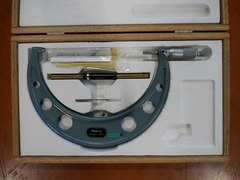 ミツトヨ マイクロメータ OM-200