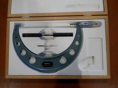 ミツトヨ マイクロメータ OM-225