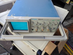 テクトロニクス Tektronix　オシロスコープ　2205-40