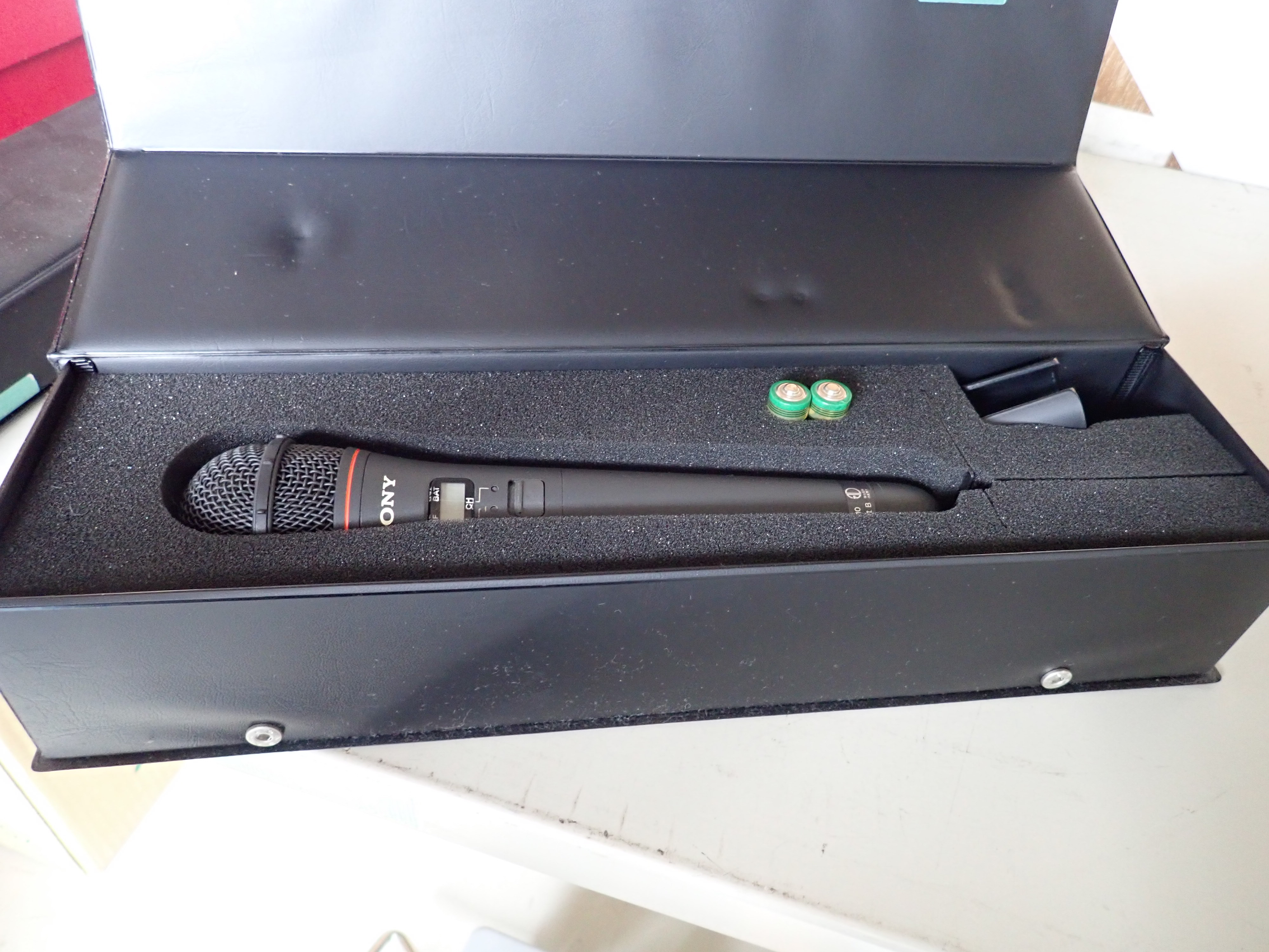 SONY UHF Synthesized Wireless Microphone