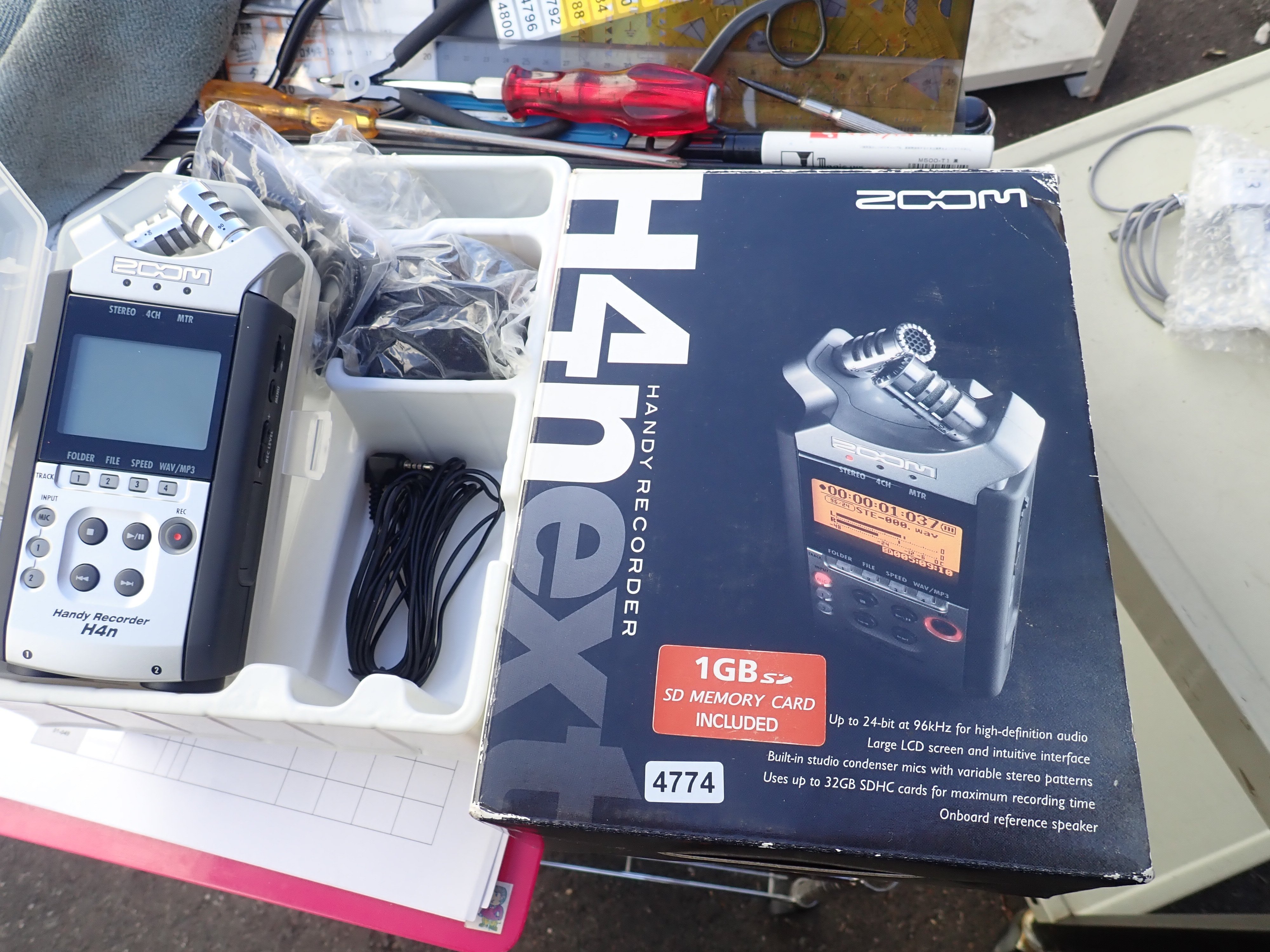 ZOOM H4n Handy Recordor
