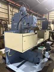 OKK NCフライス盤 RRM-3V