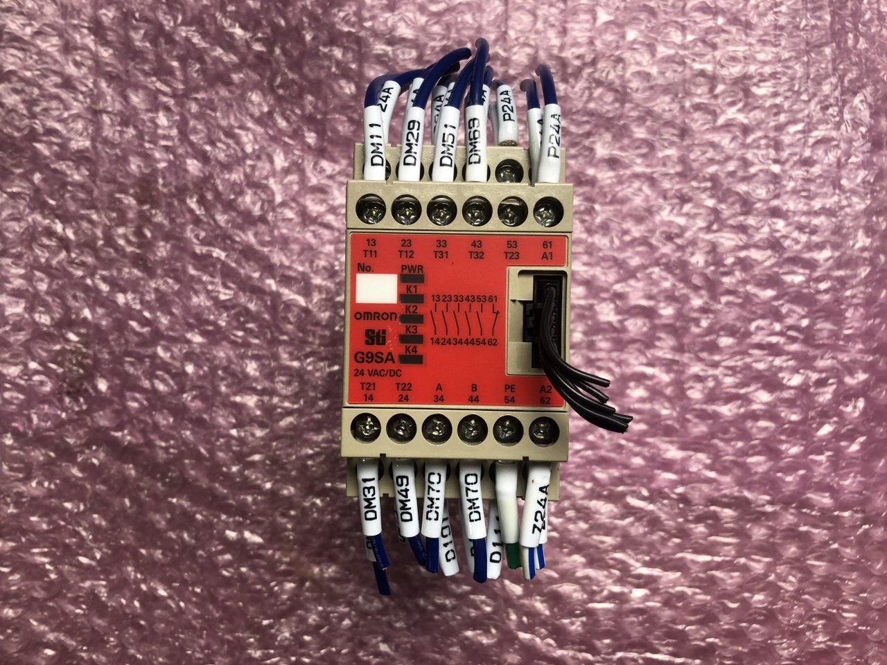 オムロン 安全リレー G9SA-501