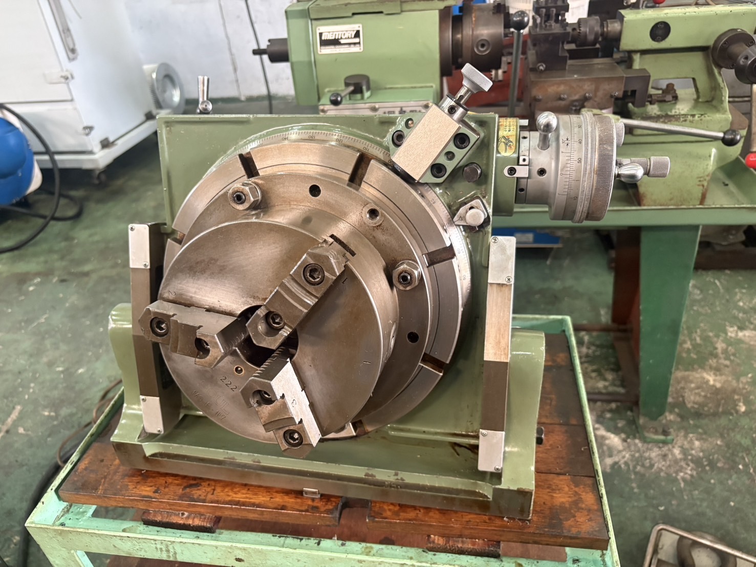 日研工作所 万能傾斜テーブル NST-300HP