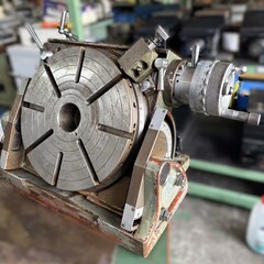 日研工作所 万能傾斜テーブル NST-300
