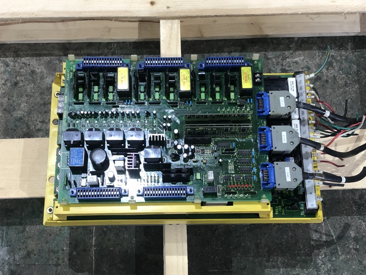 ファナック/FANUC サーボアンプ A20B-1003-0864/01A、A16B-1100-0330/05B