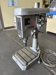 ブラザー工業 自動ボール盤 AD1-103