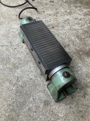 不明 角型可傾式電磁チャック(可変式傾斜マグネットチャック） 250×100