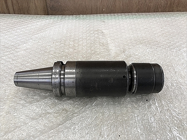 BIG タップホルダー BT40-AUTO-B30-220