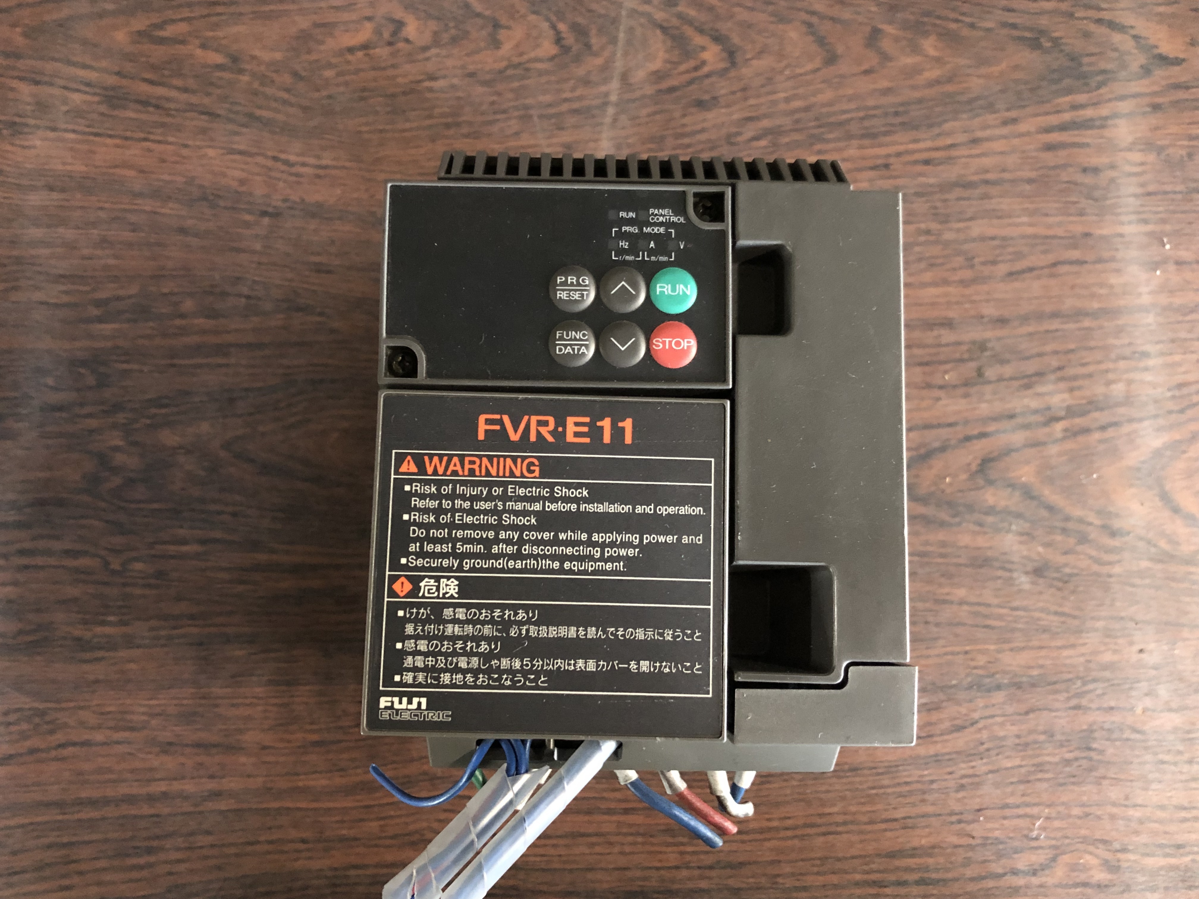 富士電機/FUJI ELECTRIC   インバーターINVERTER FVR1.5E11S-2(FVR.E11)