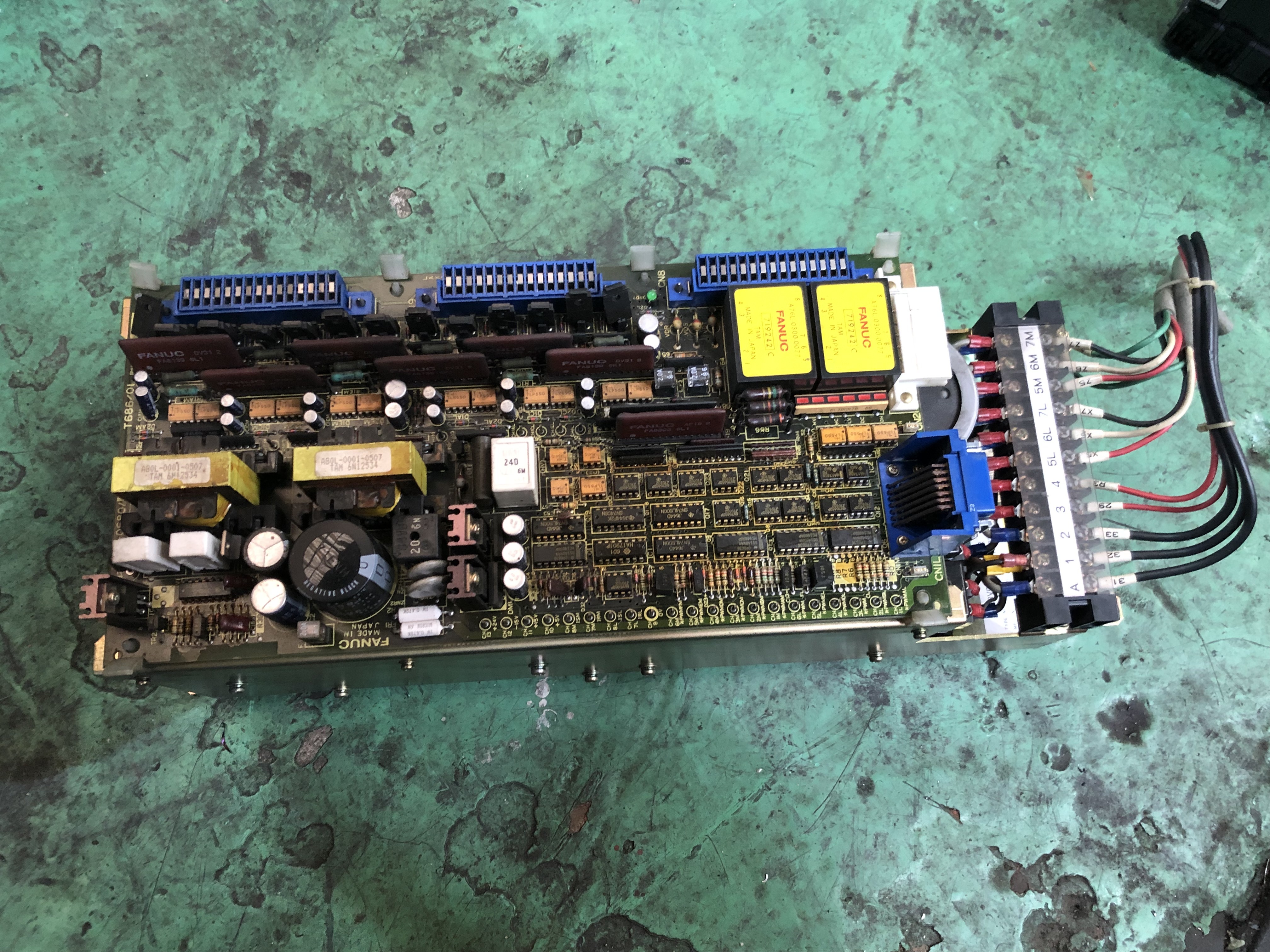 FANUC/ファナック サーボアンプSERVO AMPLIFIER A16B-1200-0680/02A(A06B-6057-H203)
