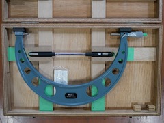 ミツトヨ マイクロメータ OM-300