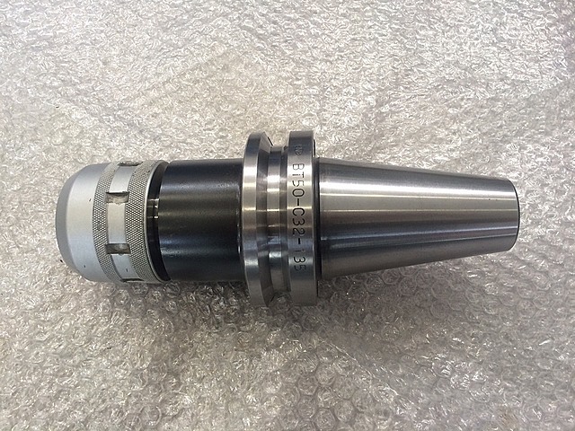 日研 ミーリングチャック BT50-C32-135