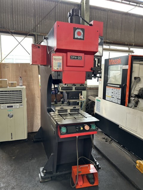 アマダ 万能油圧ベンダー SPH-30C