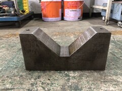 Vブロック W300xD90xH150mm