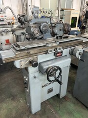 牧野フライス精機 万能工具研削盤 C-40
