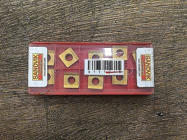 サンドビック チップ 新品 N331.1A-11 50 08H-PM 4030