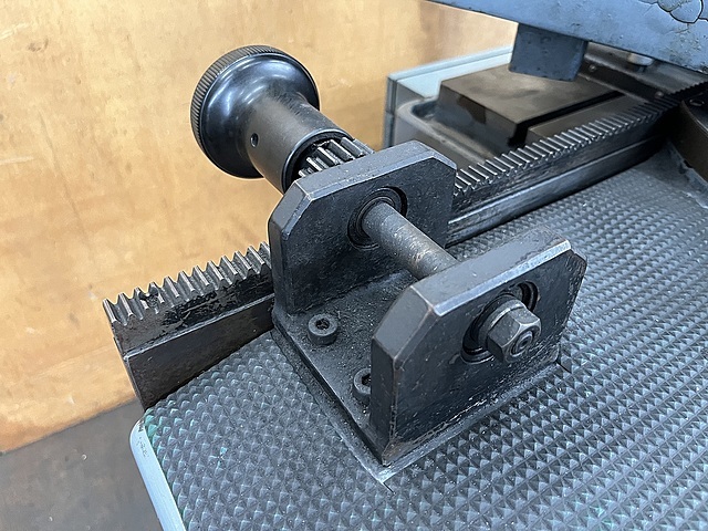 牧野フライス製作所 工具研削盤 YG-25
