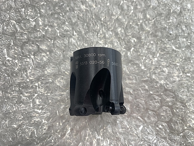 サンドビック フェイスミル R300-040Q16-08M