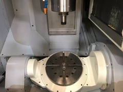 牧野 立5軸マシニング D300