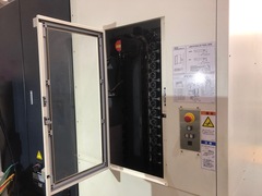 牧野 立5軸マシニング D300