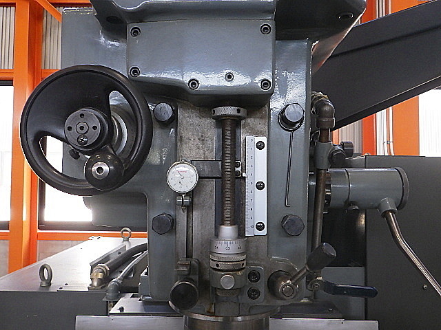 牧野フライス製作所 NC立フライス AVNC-74