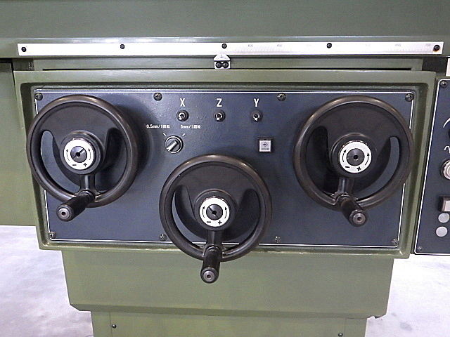 牧野フライス製作所 NC立フライス AEVA-74