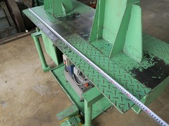 ひずみ取り機