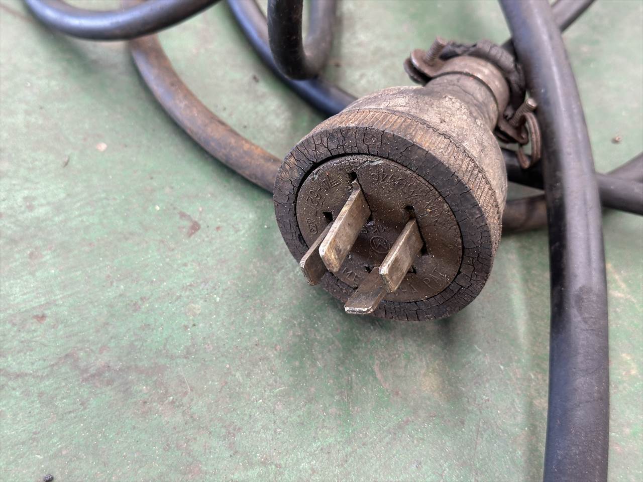  丸鋸切断機（手動式） KCM-275