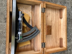 大菱測定 傾斜水準器