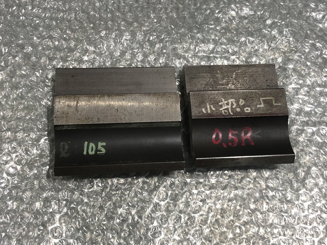 AMADAと不明 ベンダー金型(パンチ) 90°