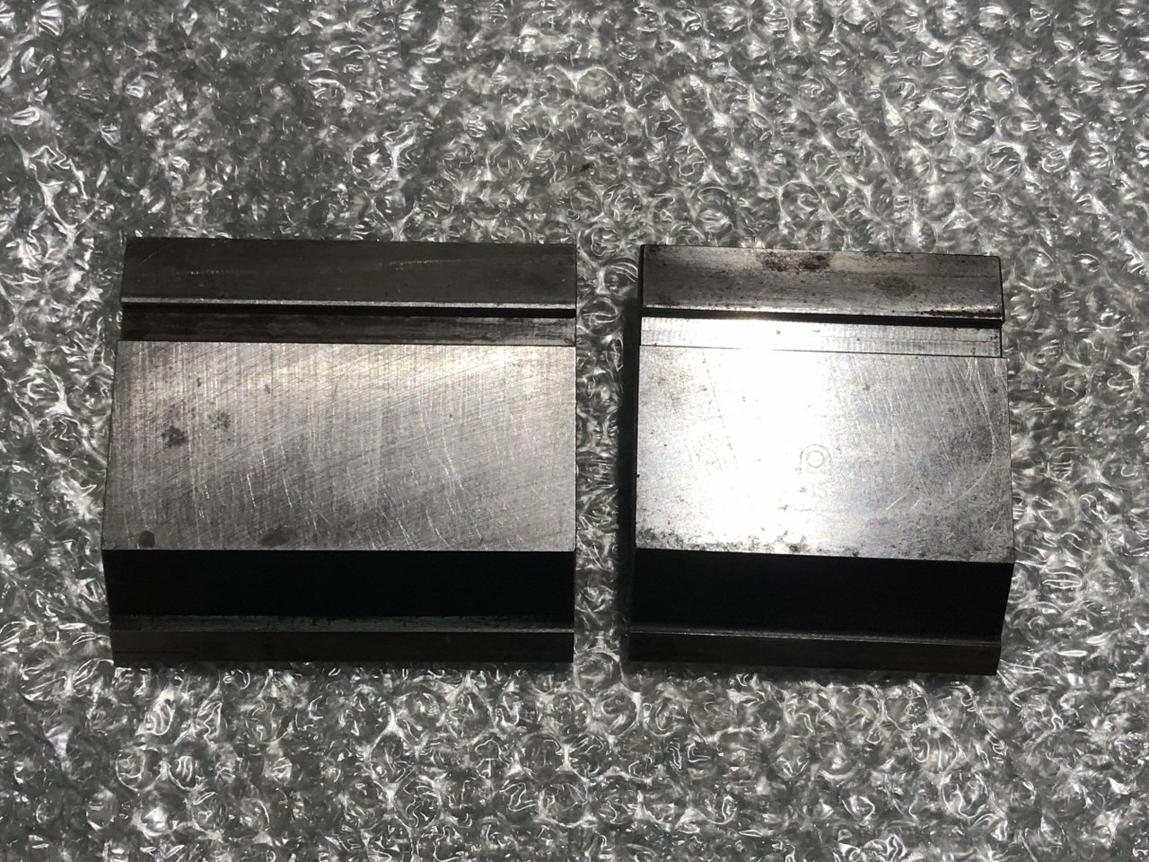 AMADAと不明 ベンダー金型(パンチ) 90°
