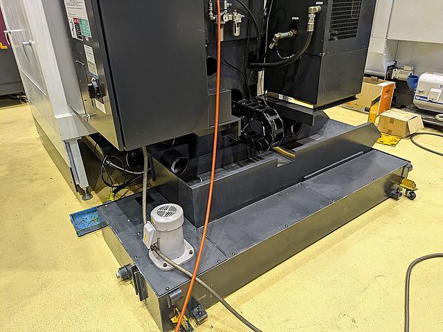 OKK 立型マシニングセンター VM4Ⅲ