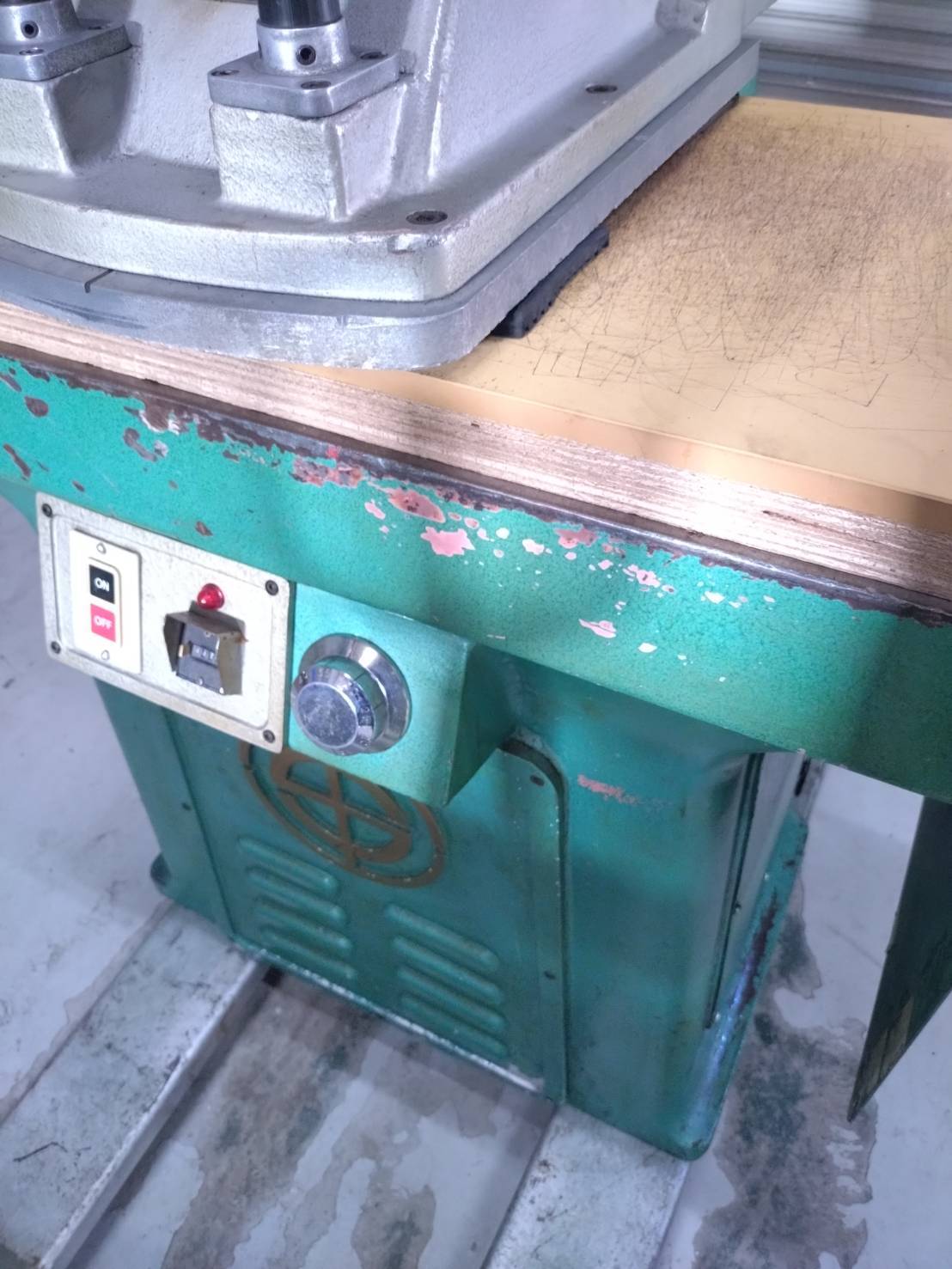 正和工業 クリッカー油圧裁断機