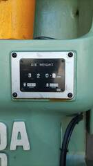 アイダエンジニアリング 80ｔプレス NC1-80（2）