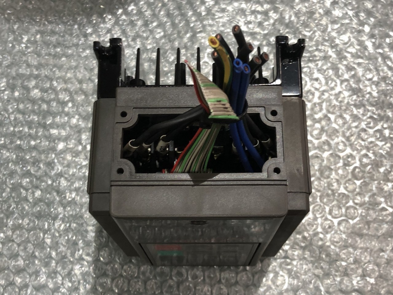 富士電機 FUJI ELECTIC インバータ FVR0.4E9S-2KKC