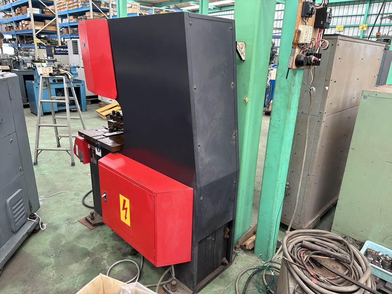 アマダ パンチングセットプレス SP302