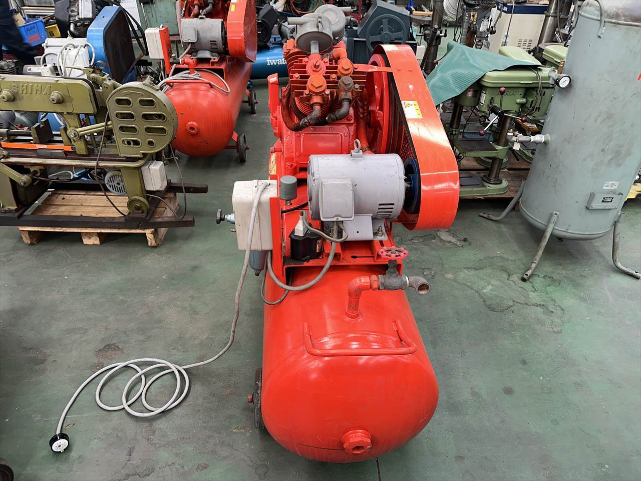 富士コンプレッサーOW-35.出力3.7KW.圧力1.4MPA. 富士コンプレッサーOW-35.出力3.7KW.圧力1.4MPA.