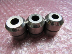 様々なメーカーやサイズがあります。 タレパン金型（ダイ）1山 様々なメーカーやサイズがあります。