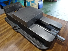 ナベヤ(ERON)	 ロックタイトバイス