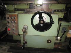 新潟鐵工所 万能フライス盤 3UMA