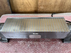 可傾形電磁チャック 110×380