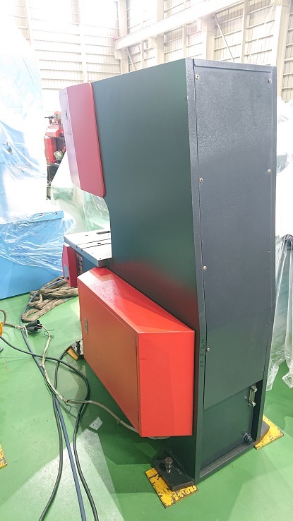 アマダ 30T油圧プレス SP-30Ⅱ