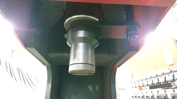 アマダ 30T油圧プレス SP-30Ⅱ