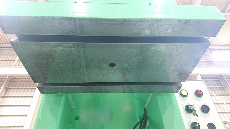 生野 37T油圧プレス HCP-37
