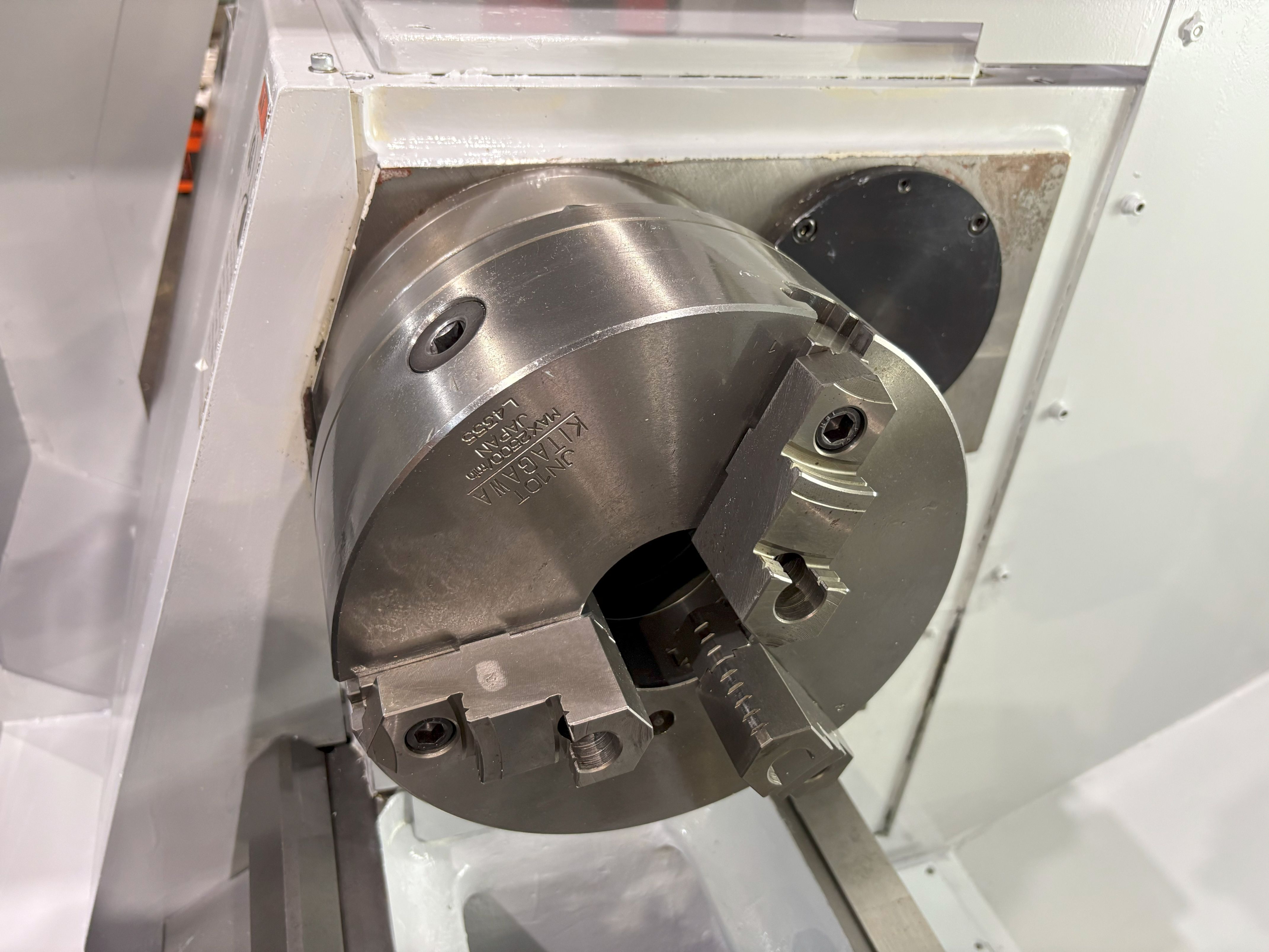 滝澤鉄工所 フラット形NC旋盤 TAC510L10