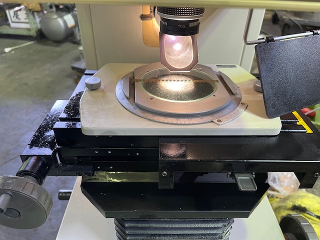 ミツトヨ 投影機 PJ-3000